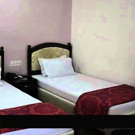 Hotel Gulshan International Kalküta Dış mekan fotoğraf